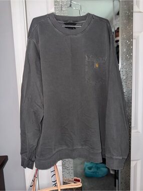 Men’s Carhartt sweater